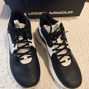 Under Armour Men's Black and White Sneakers